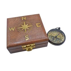 Compass Brass in Wooden Box 10 x 10 x 4cm