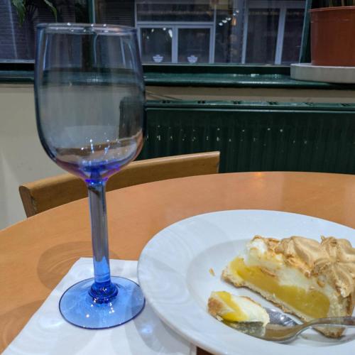 Single Wine Glass Recycled Glass Blue Tinted, 21cm height