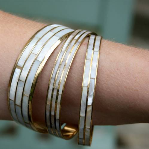 Set of 3 bangles, pearl coloured